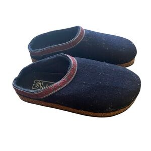 Via Nature Slip on clogs